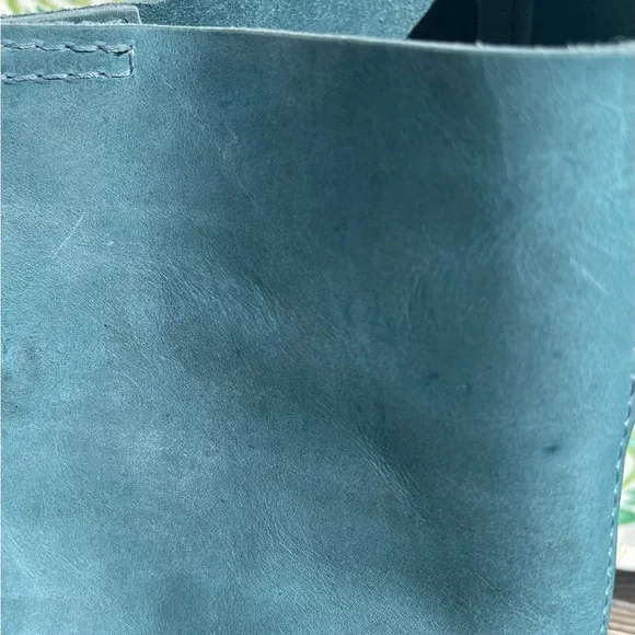 Portland Leather Aqua Butterfly Bag - Picture 4 of 9